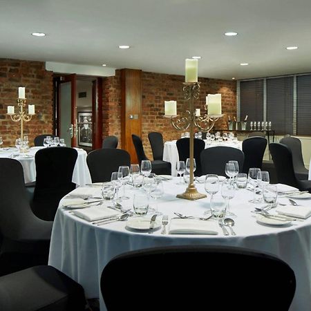 Manchester Marriott Victoria & Albert Hotel Экстерьер фото