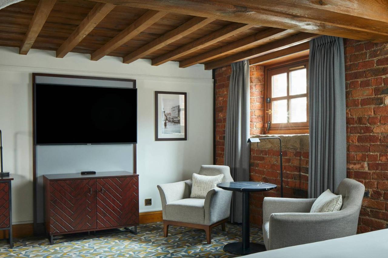 Manchester Marriott Victoria & Albert Hotel Экстерьер фото