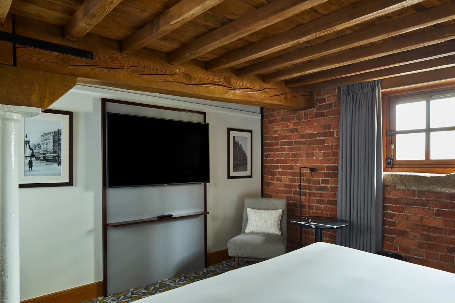 Manchester Marriott Victoria & Albert Hotel Экстерьер фото