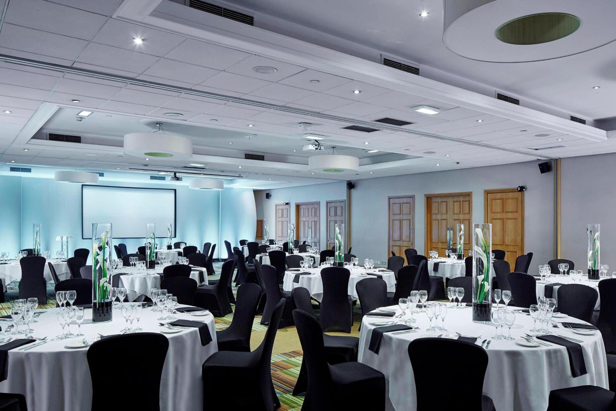 Manchester Marriott Victoria & Albert Hotel Экстерьер фото