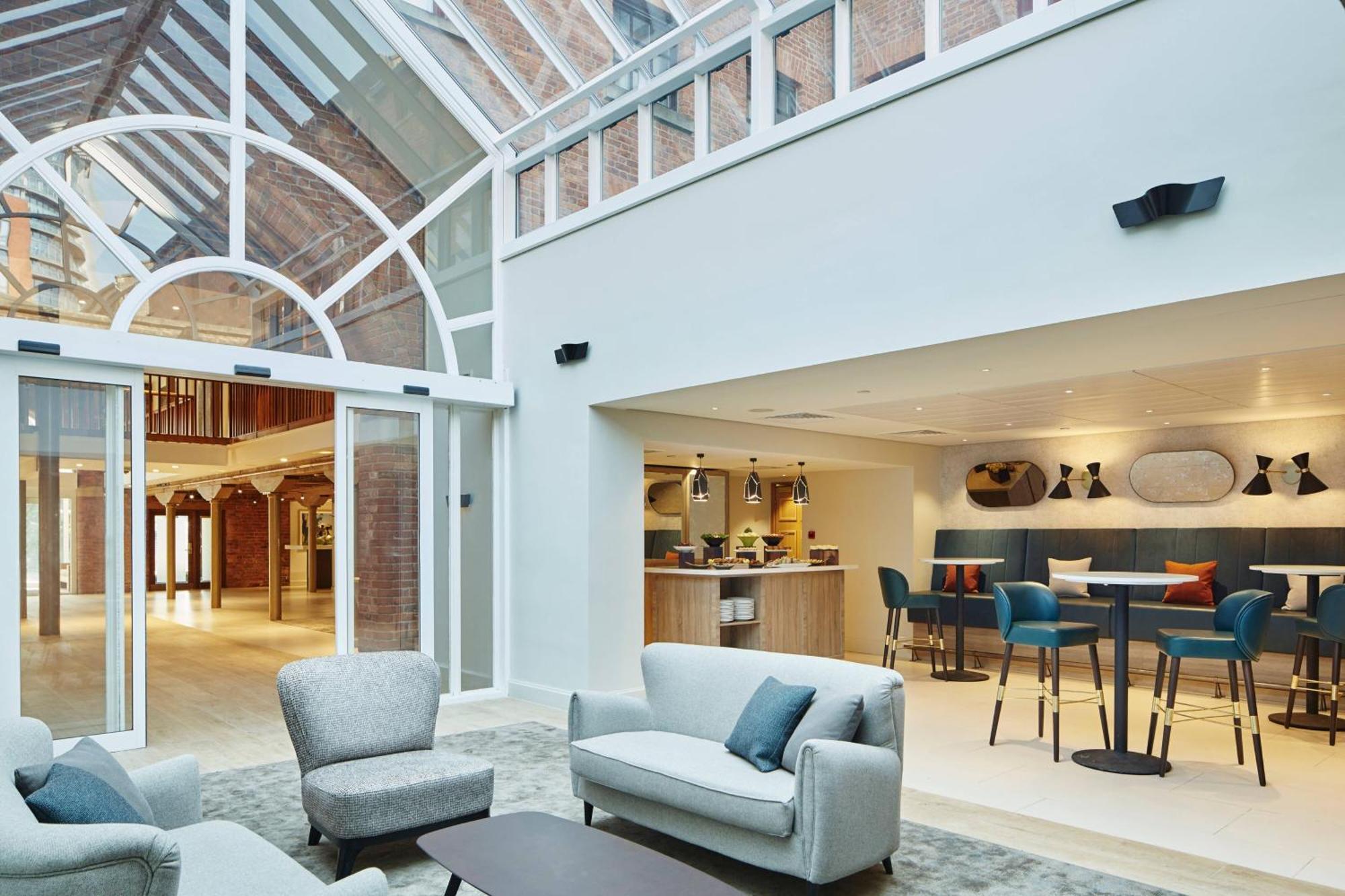 Manchester Marriott Victoria & Albert Hotel Экстерьер фото
