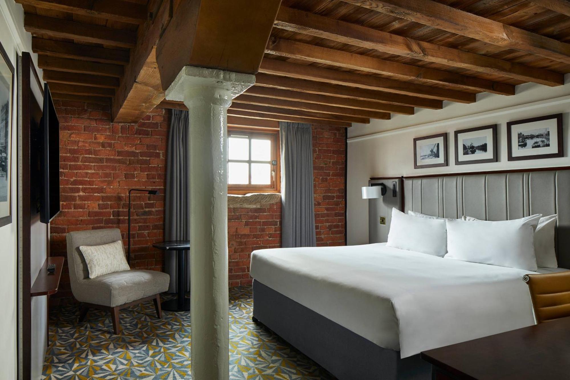 Manchester Marriott Victoria & Albert Hotel Экстерьер фото