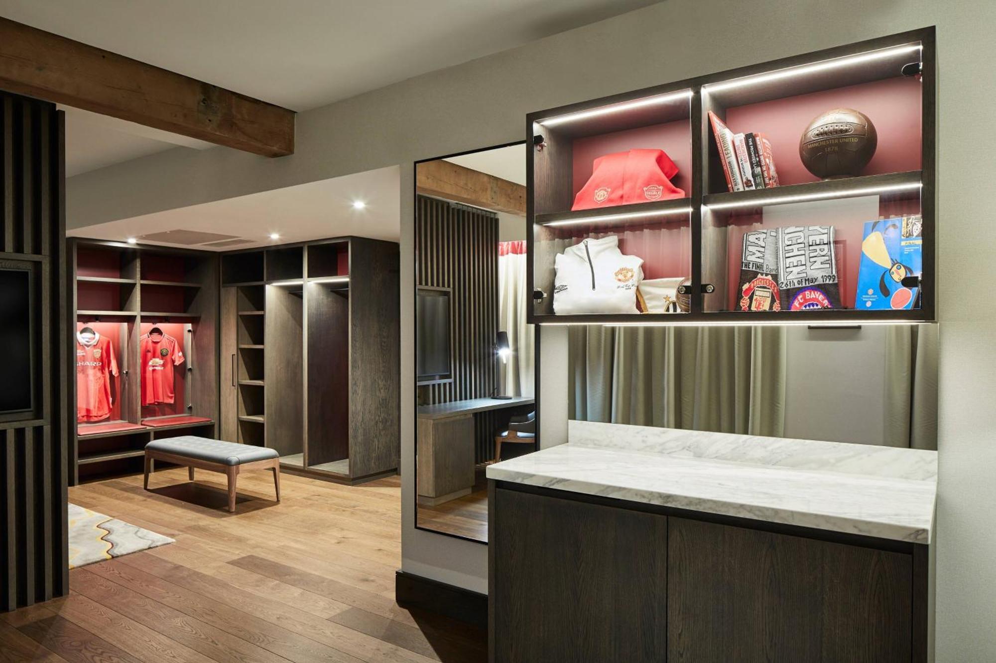 Manchester Marriott Victoria & Albert Hotel Экстерьер фото
